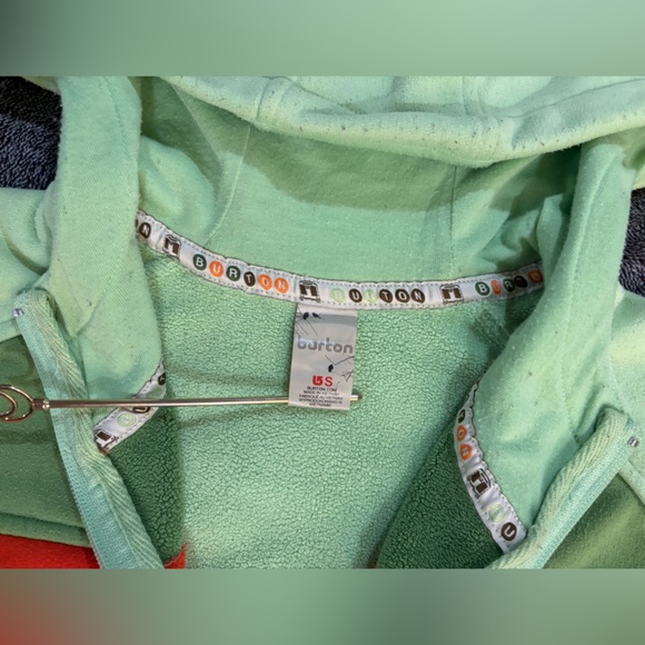 Burton Women’s Green Zip Up Hoodie - Picture 3 of 7